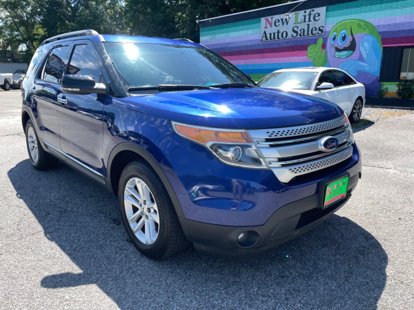 2015 BLUE FORD EXPLORER XLT (1FM5K7D86FG) with an 3.5L engine, Automatic transmission, located at 5103 Dorchester Rd., Charleston, SC, 29418-5607, (843) 767-1122, 36.245171, -115.228050 - Photo#0